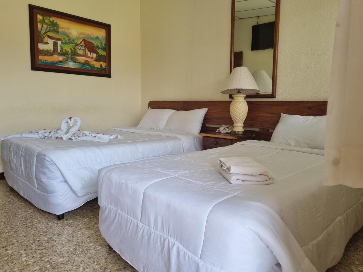 Hotel La Siesta Liberia Zimmer foto